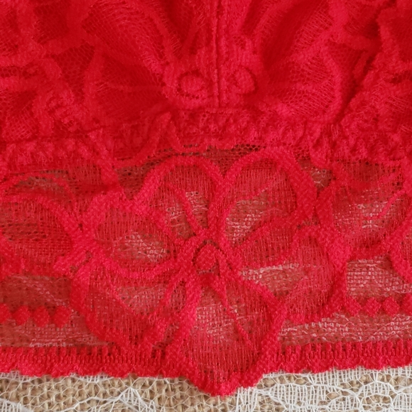 Victoria's secret pink bralette - Picture 2 of 4